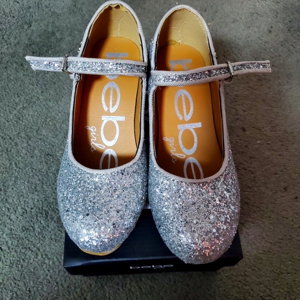 Girls size 3 BeBe silver sparkle dress shoes. Brand new, never worn.